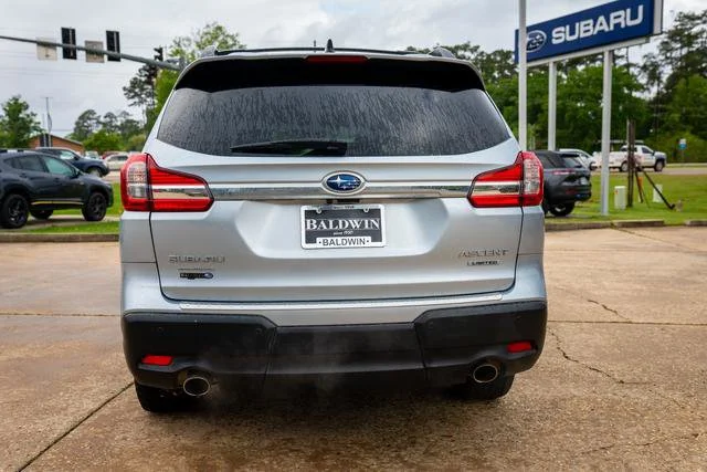 Certified Used 2022 Ice Silver Metallic Subaru Limited image 5