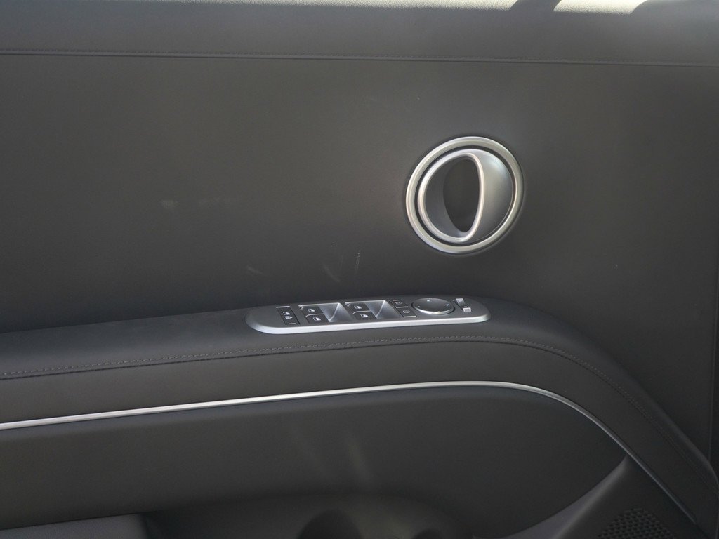 New 2026 Creamy White Pearl Hyundai SEL 7P AWD image 18