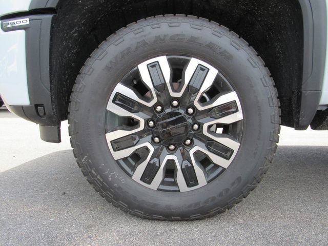 New 2026 Glacier White Tricoat GMC Denali Ultimate image 8