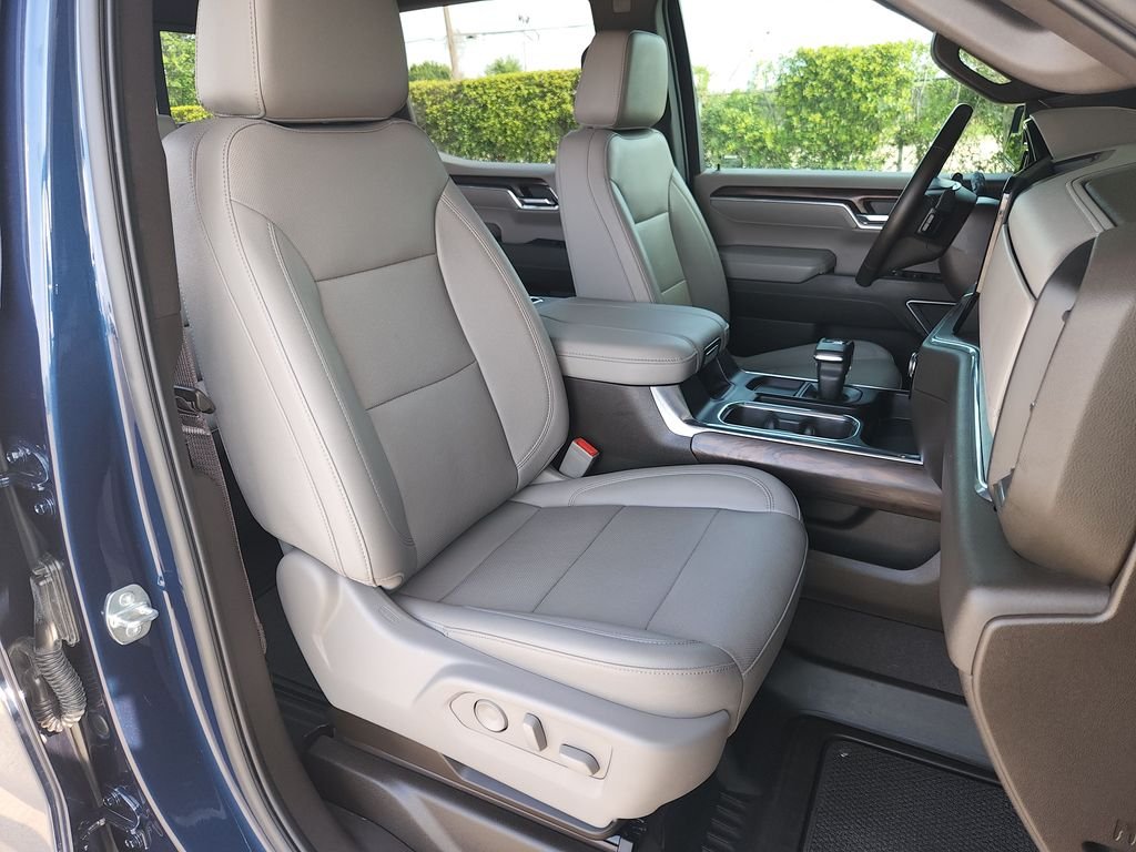 Used 2023 Blue GMC SLT image 15