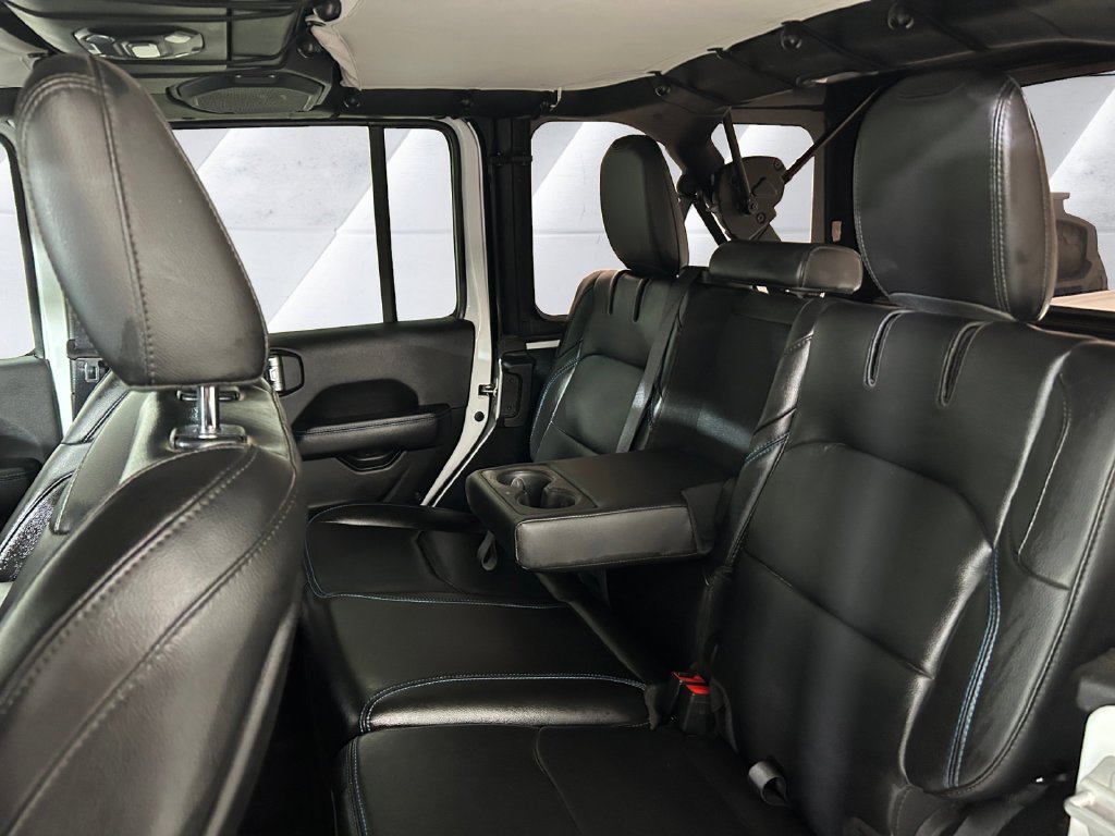 Used 2022 White Jeep Unlimited Rubicon 4xe image 18