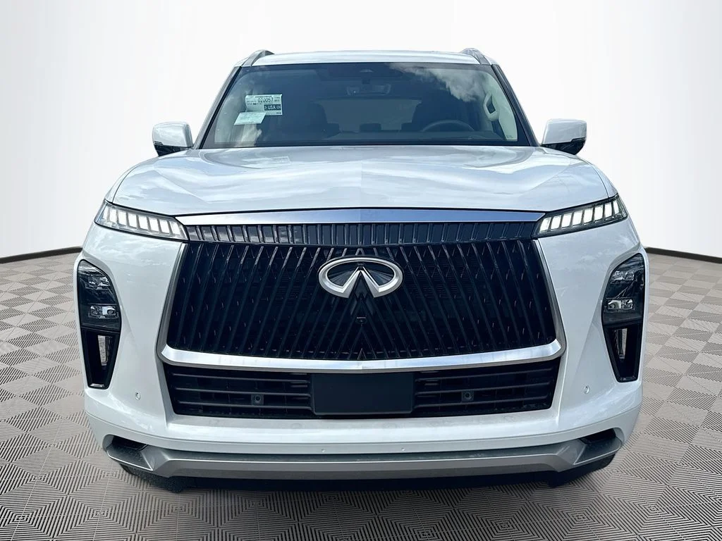 New 2027 RADIANT WHITE INFINITI Luxe 2WD image 2