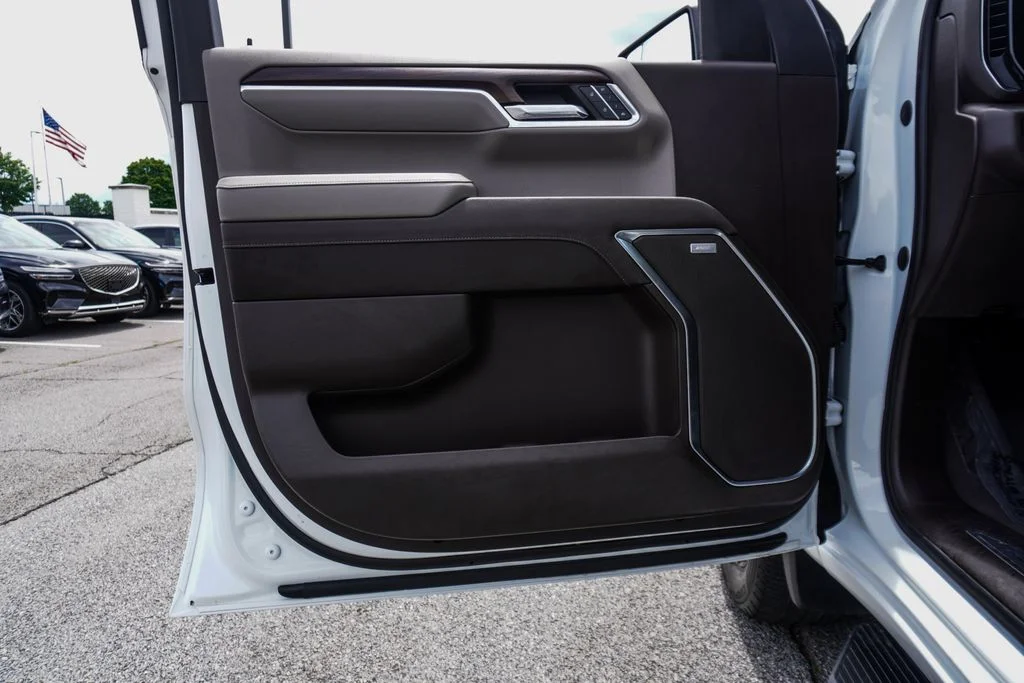 Used 2022 White GMC SLT image 20