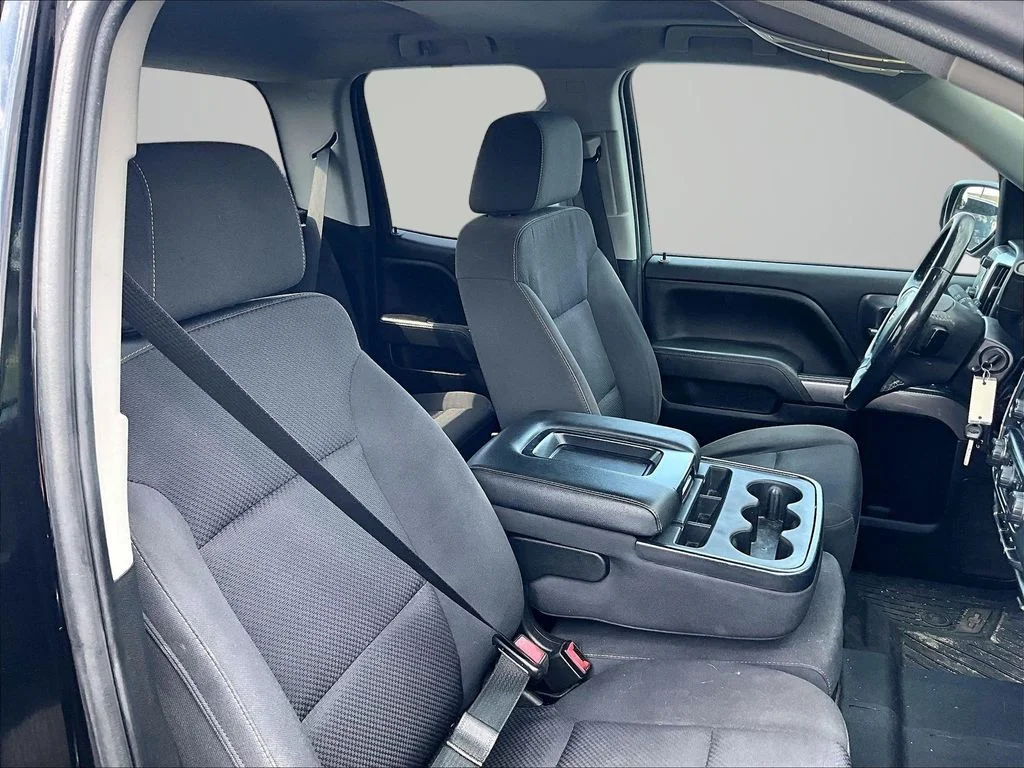 Used 2019 Black Chevrolet LT image 7