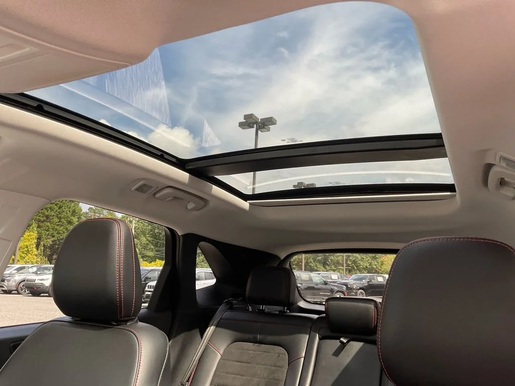 Used 2022 Gray Ford SEL image 23