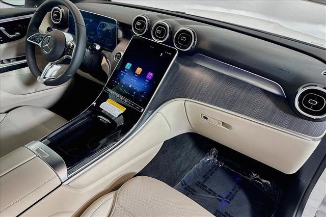 New 2026 Polar White Mercedes-Benz GLC 300 image 55