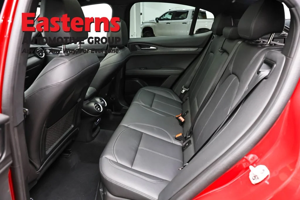 Used 2024 Red Alfa Romeo Sprint image 22