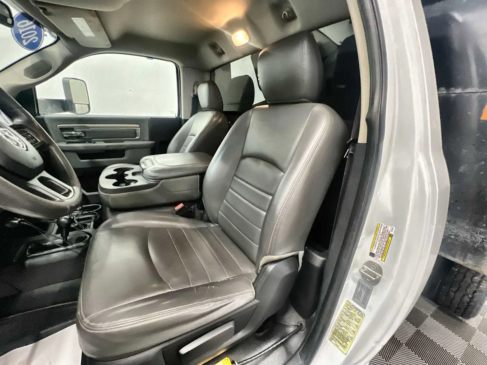 Used 2016 Bright White Clearcoat Ram Tradesman image 13