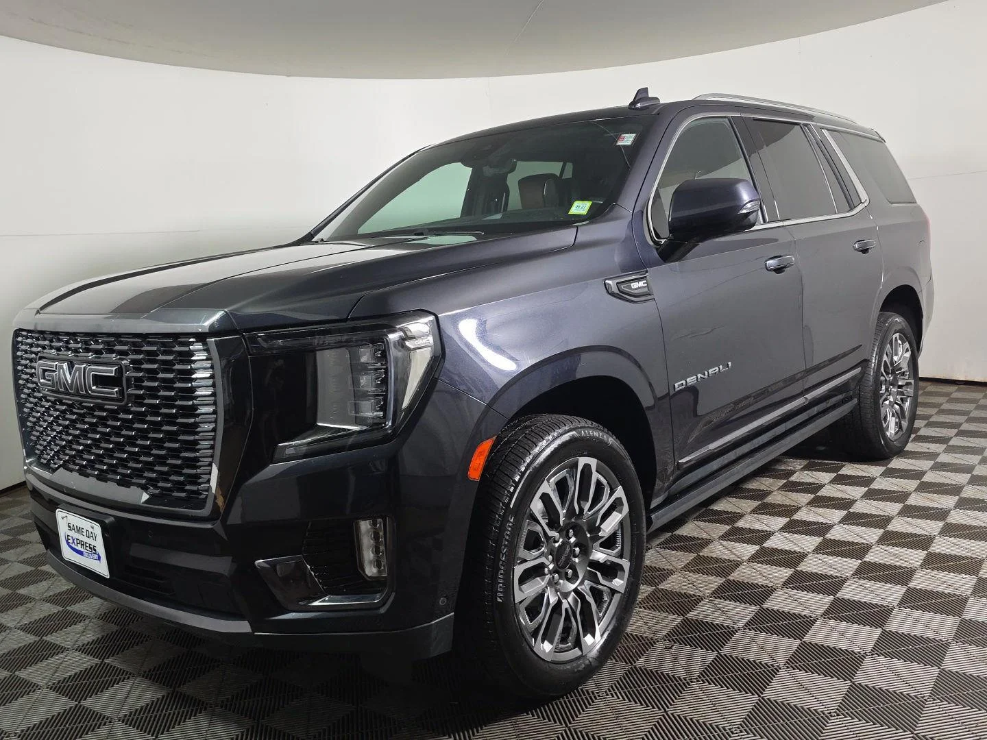 Used 2023 Titanium Rush Metallic GMC Denali Ultimate image 6