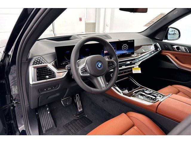 New 2026 Carbon Black Metallic BMW xDrive50e image 22