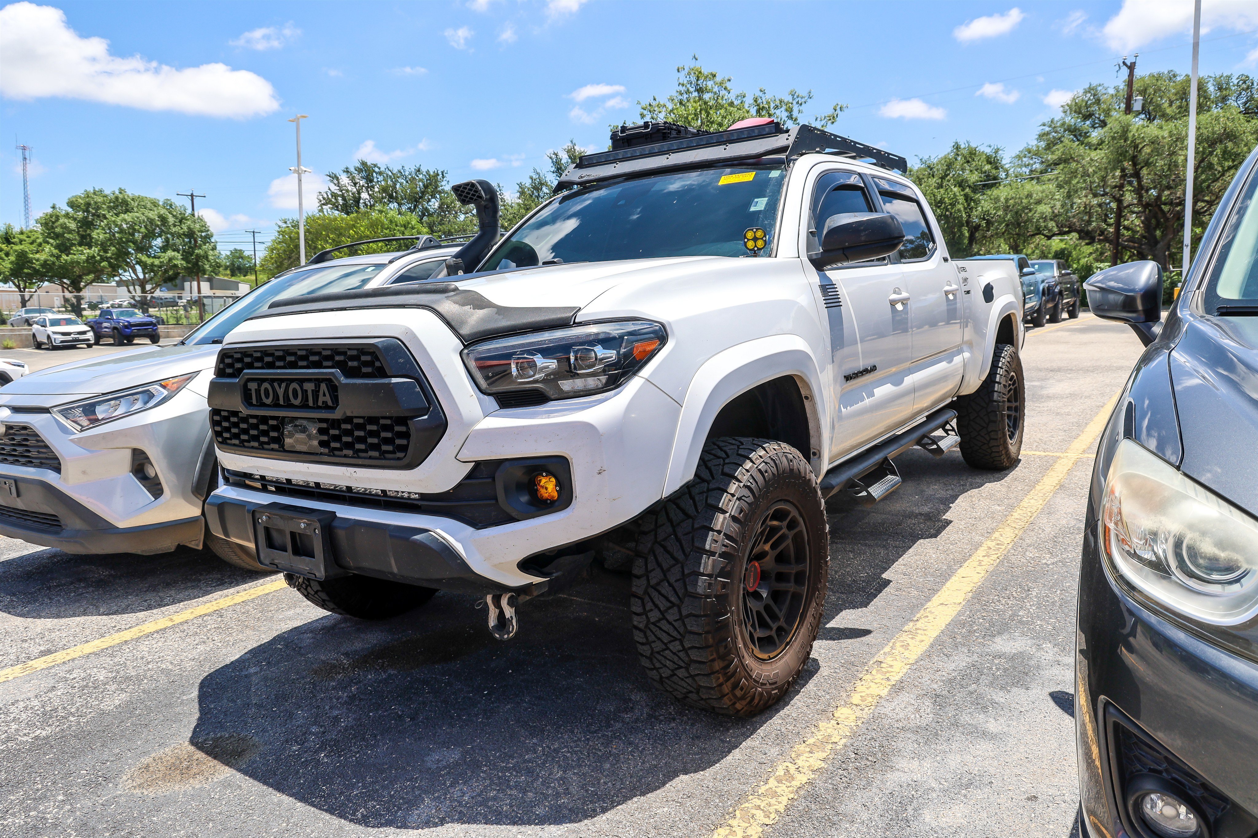 Used 2023 ICE CAP Toyota SR5 image 1