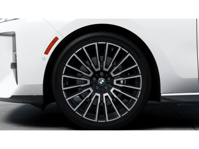 New 2027 Mineral White Metallic BMW 740i xDrive image 7