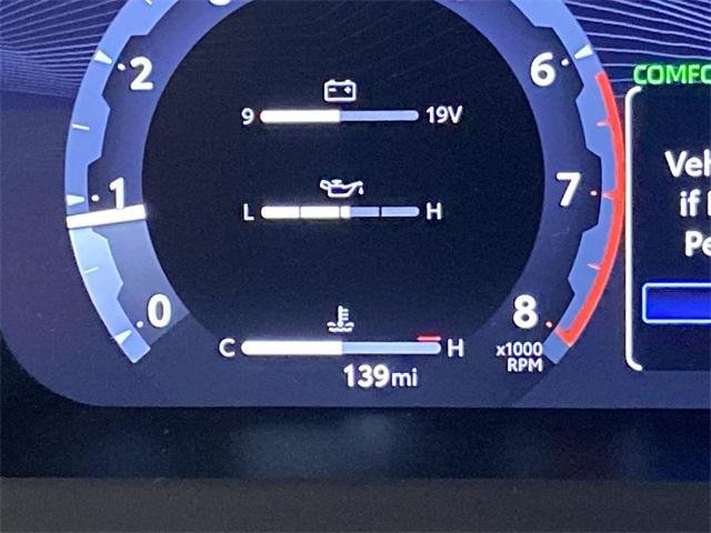 Certified Used 2025 WIND CHILL PEARL Toyota  image 24