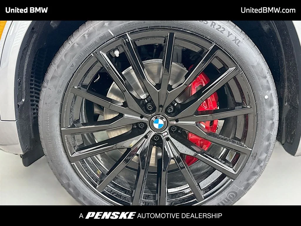 Used 2026 Skyscraper Grey Metallic BMW xDrive40i image 2