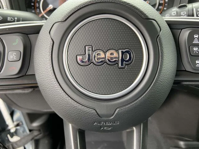 New 2025 Anvil Clear-Coat Exterior Paint Jeep Sport S image 29