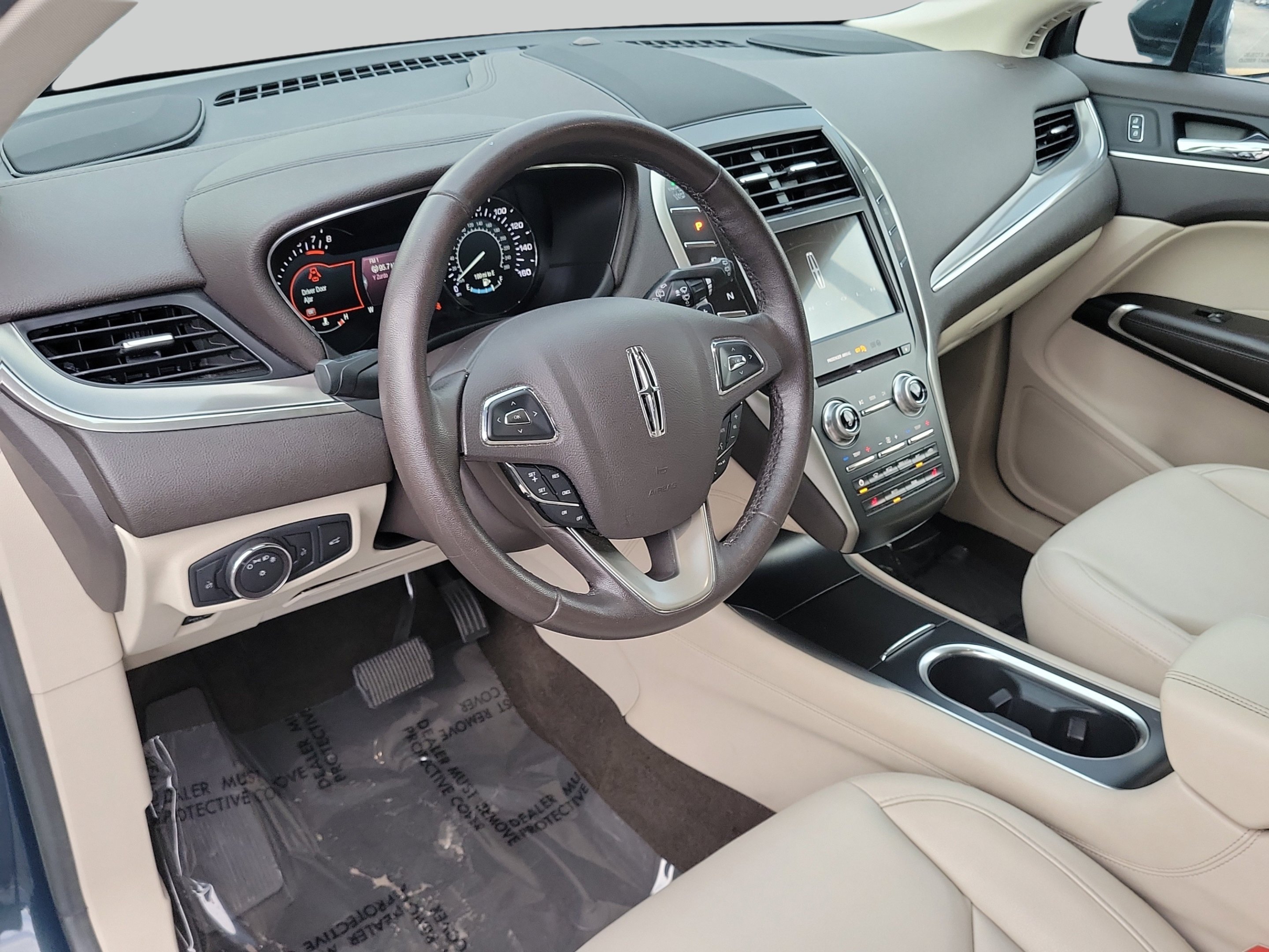 Used 2019 Sea Green Lincoln Standard image 21