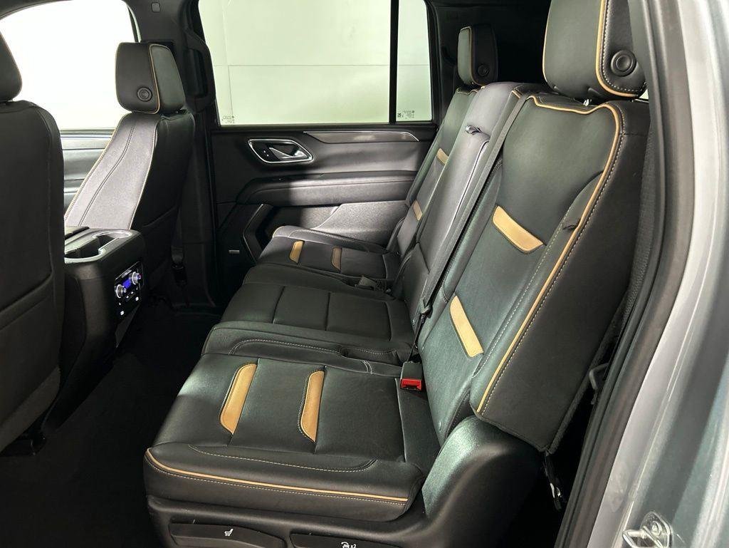 Used 2023 Sterling Metallic GMC AT4 image 17