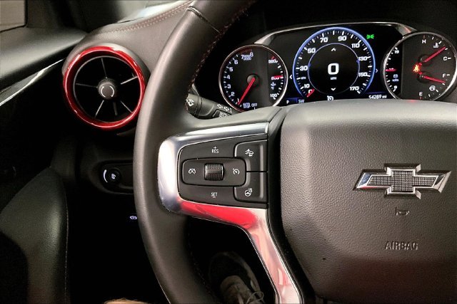 Used 2023 Iridescent Pearl Tricoat Chevrolet RS image 27