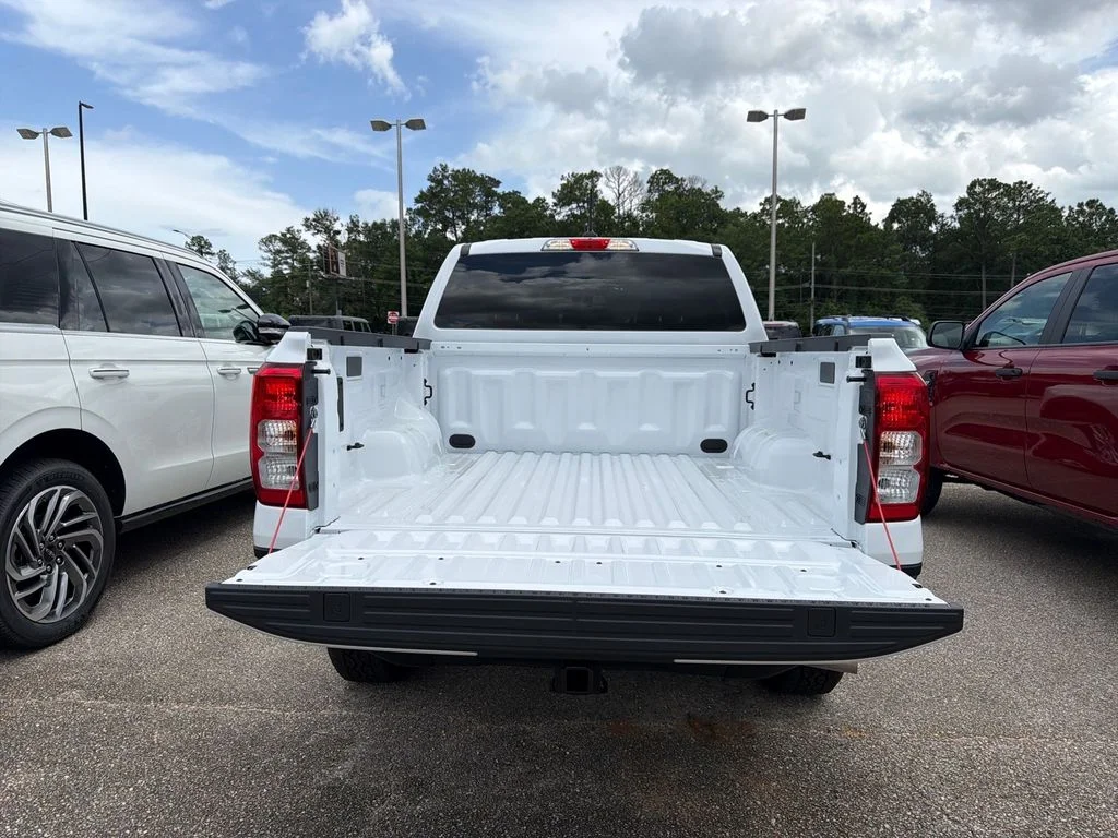 New 2026 Oxford White Ford XL image 10