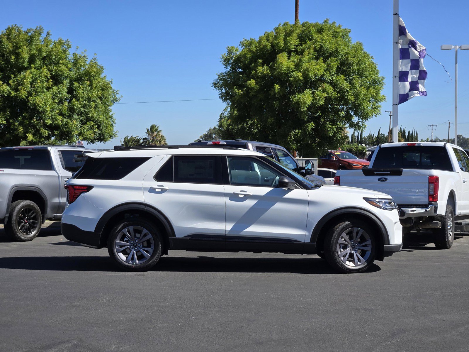 New 2026 Star White Metallic Tri-Coat Ford Active image 3