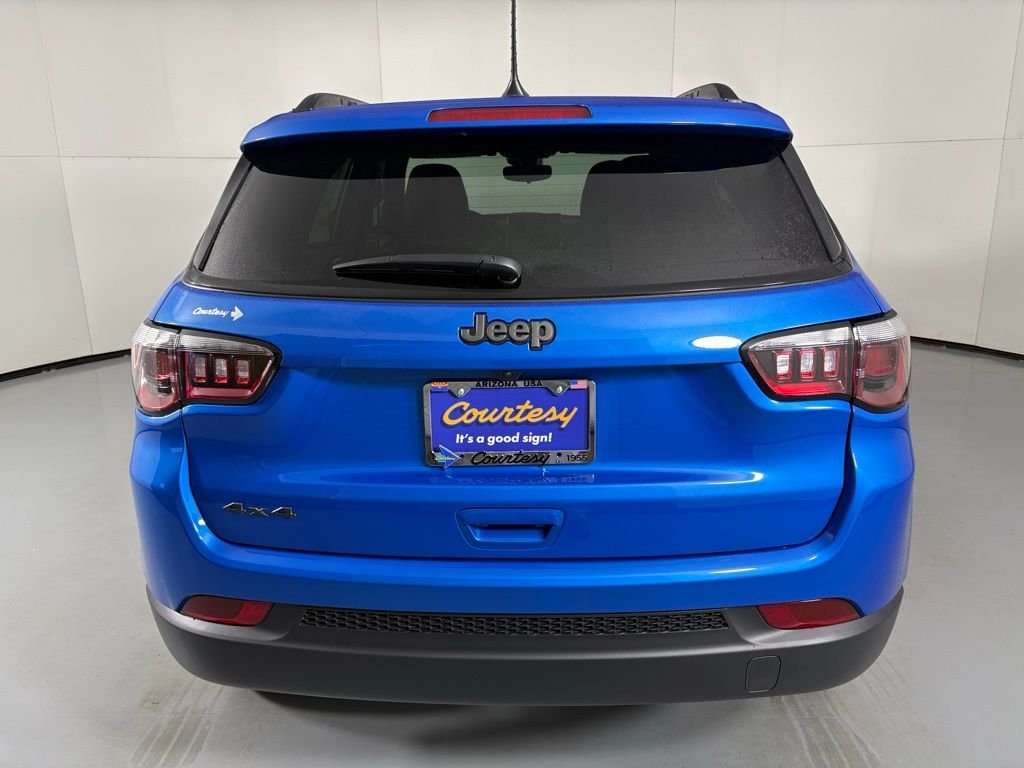 New 2026 Hydro Blue Pearlcoat Jeep Latitude image 5