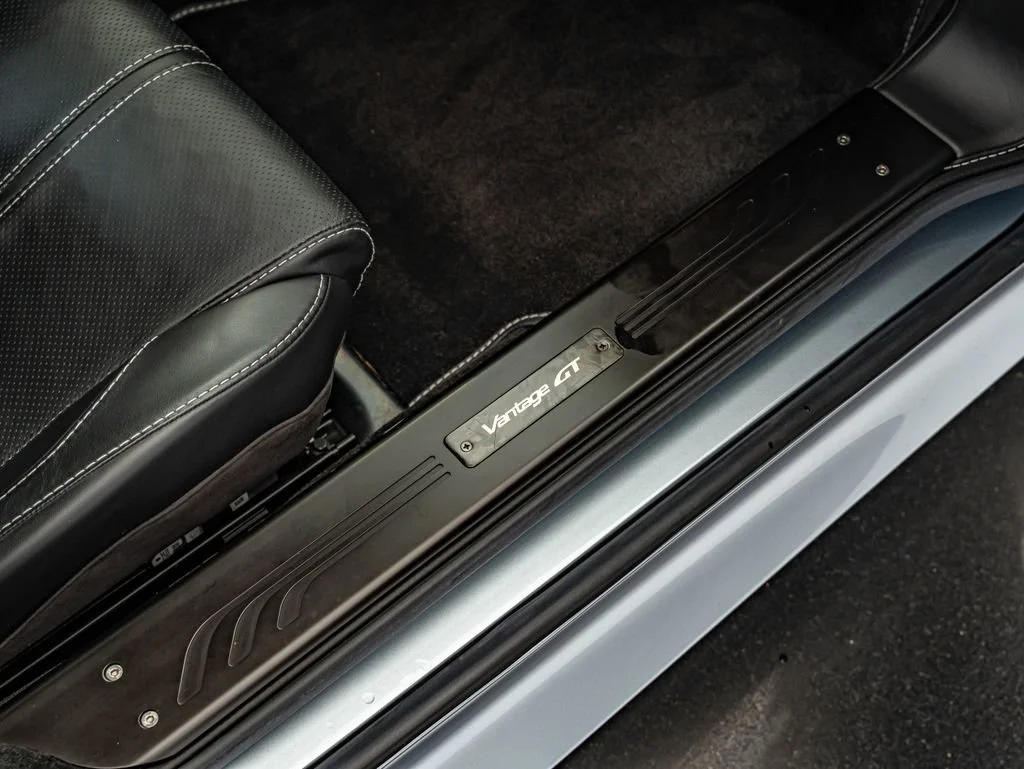 Used 2015 Skyfall Silver Aston Martin  image 40