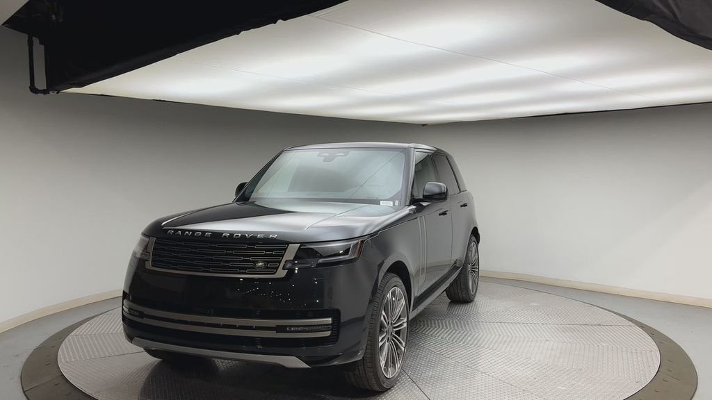 New 2026 Carpathian Gray Premium Metallic Land Rover SE image 7