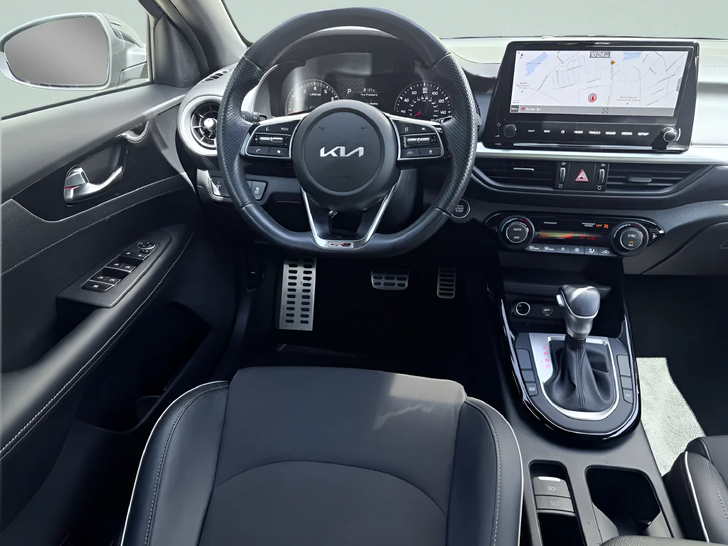 Used 2022 Gray Kia GT-Line image 10