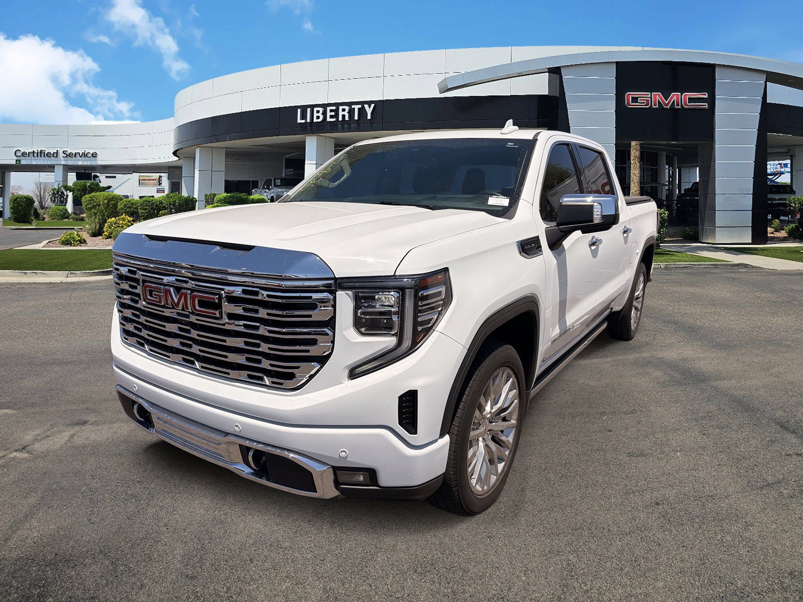 Used 2023 Summit White GMC Denali image 4