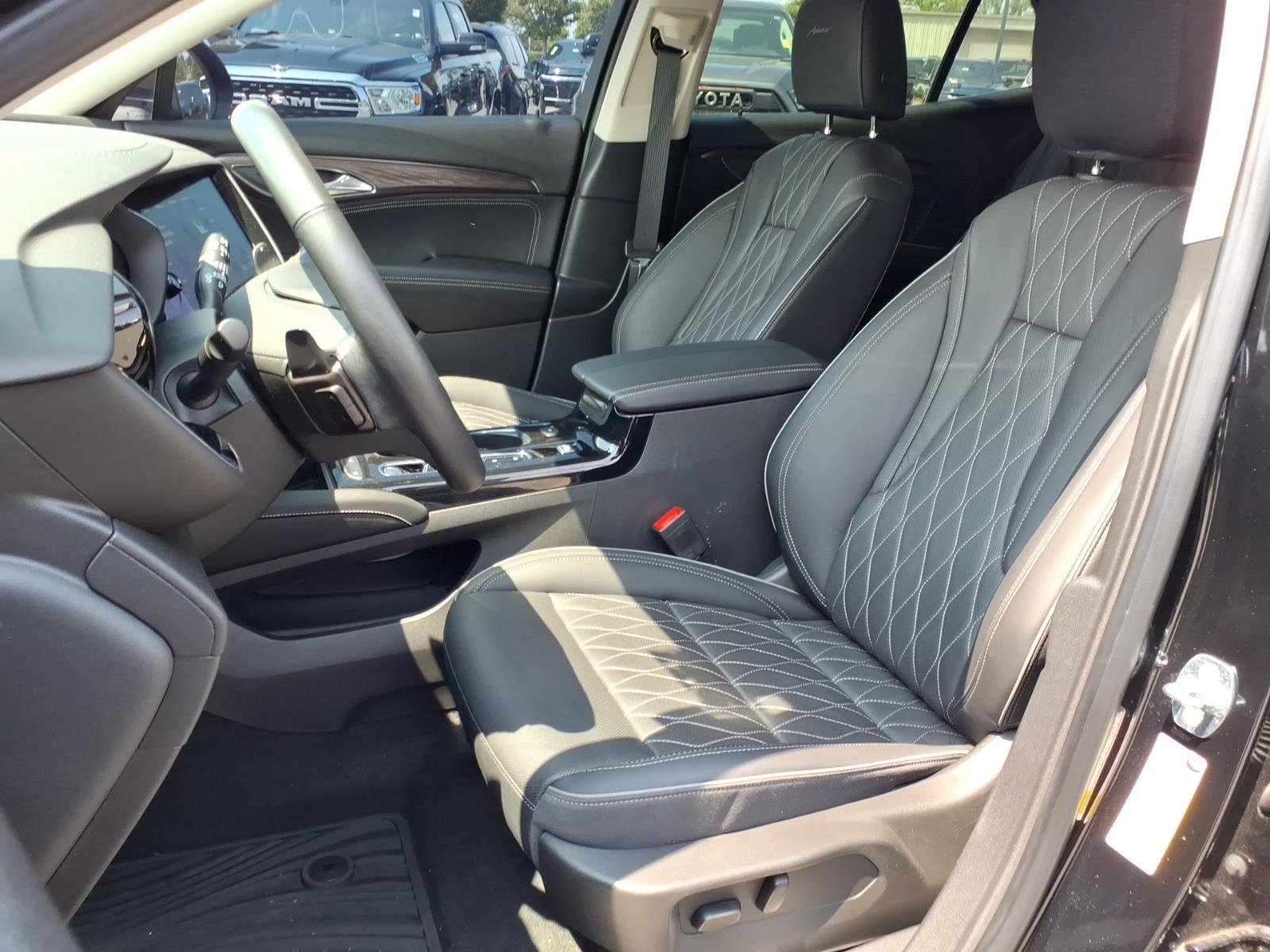 Used 2023 Ebony Twilight Metallic Buick Avenir image 20