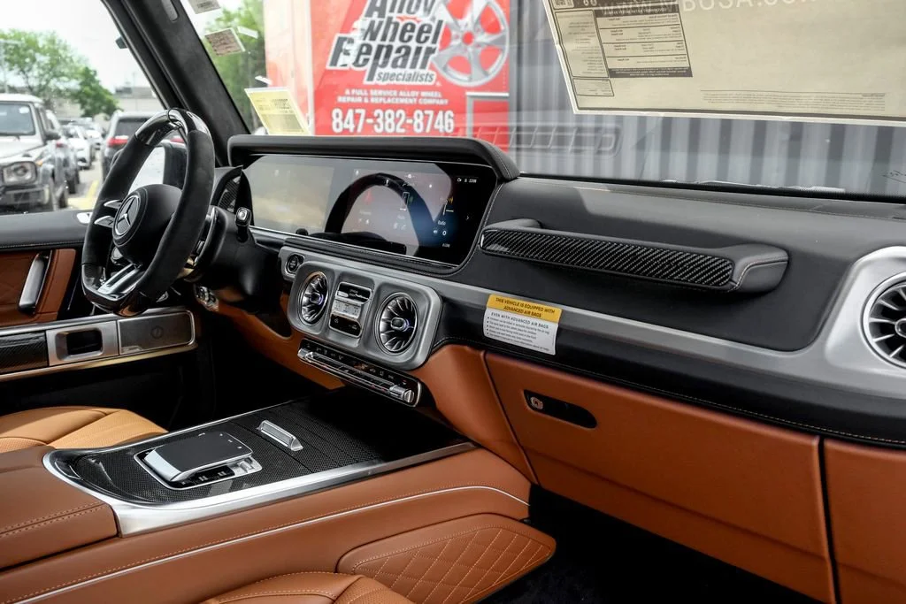 New 2026 MANUFAKTUR Deep Green Non-Metallic Mercedes-Benz G 63 AMG® image 66