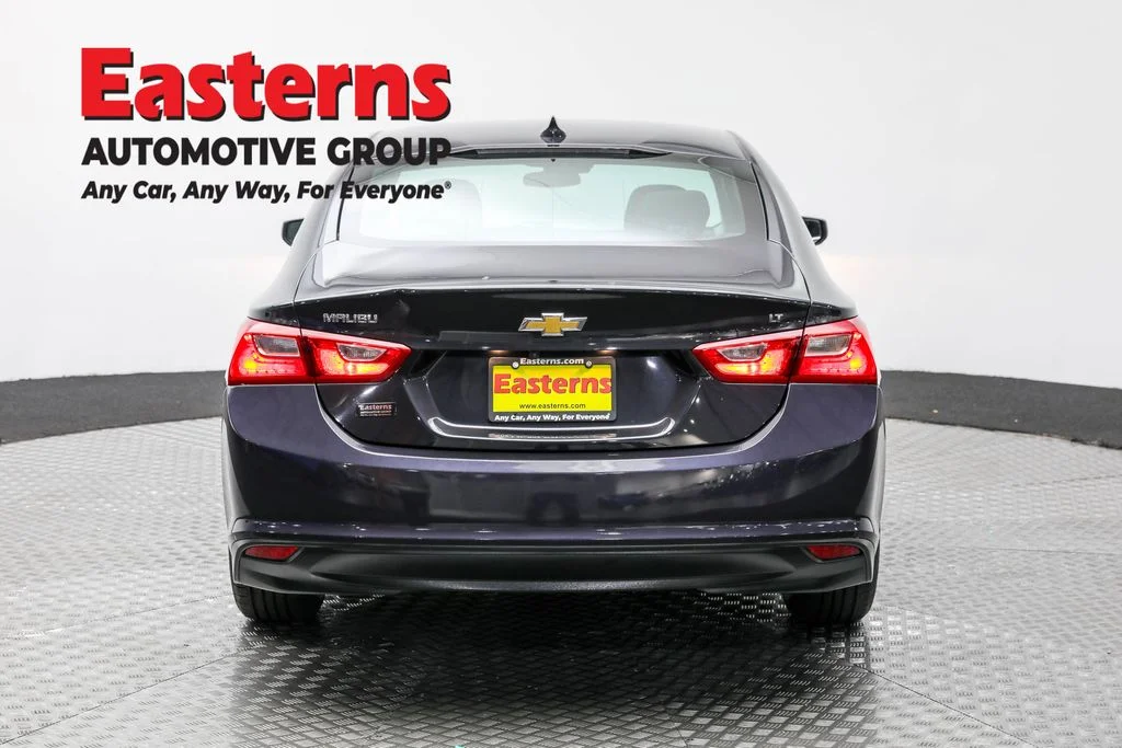 Used 2023 Gray Chevrolet LT image 6
