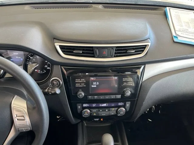 Used 2016 Pearl White Nissan SV image 25