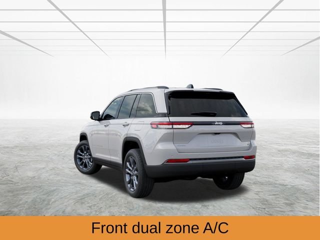 New 2026 Bright White Clear-Coat Exterior Paint Jeep Limited image 4