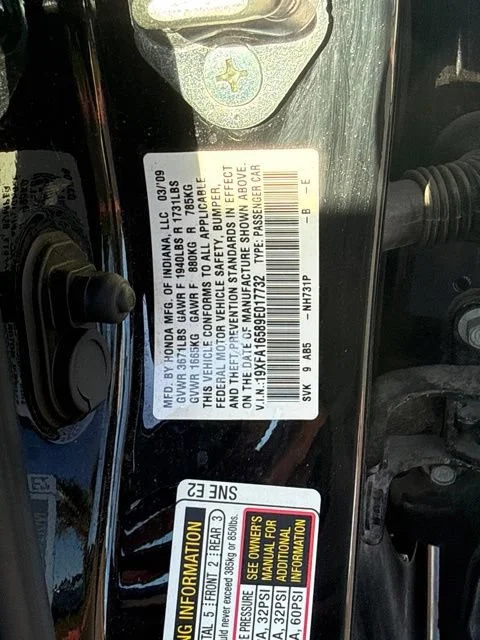 Used 2009 Crystal Black Pearl Honda LX image 14