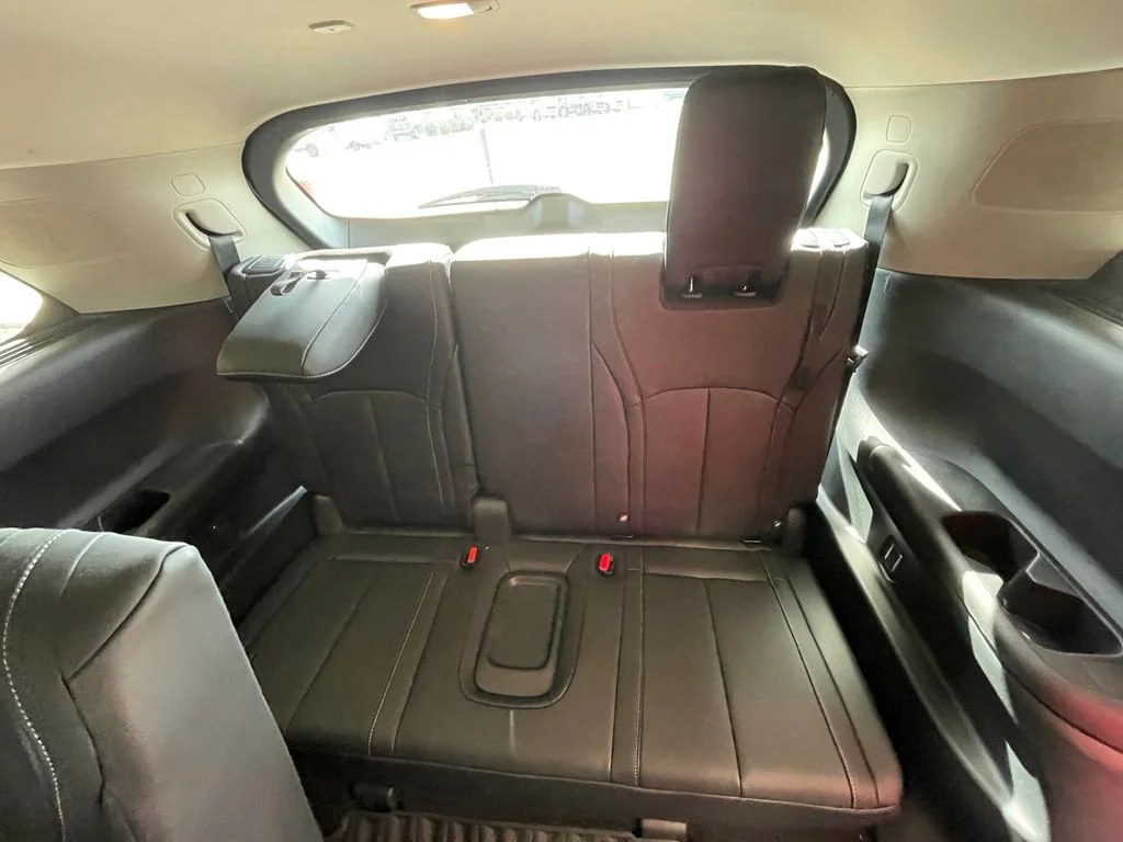 Used 2025 White INFINITI PURE image 18