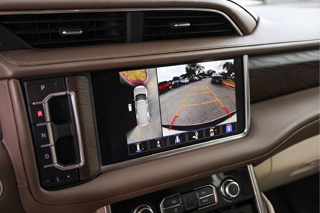 Used 2024 White GMC Denali image 19