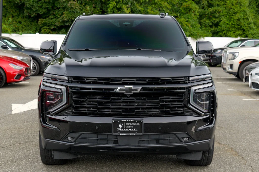 Used 2025 Black Chevrolet High Country image 2