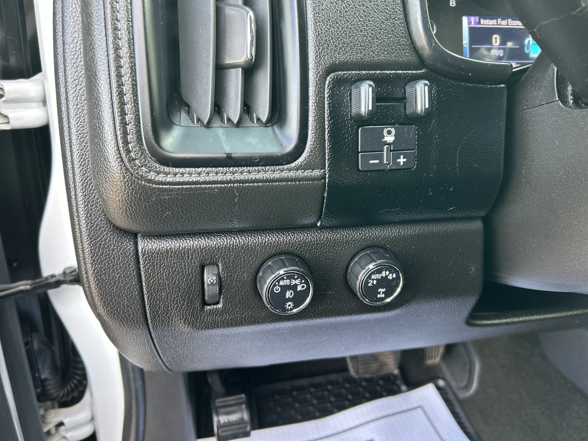 Certified Used 2017 Summit White GMC 4WD SLE image 13