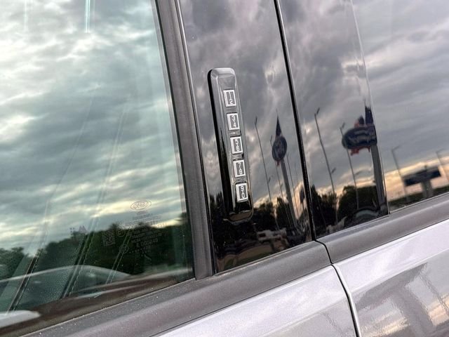 Used 2022 Gray Ford Lariat image 10