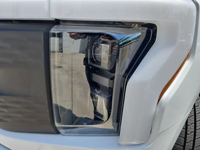Used 2025 White Ford Flash image 29