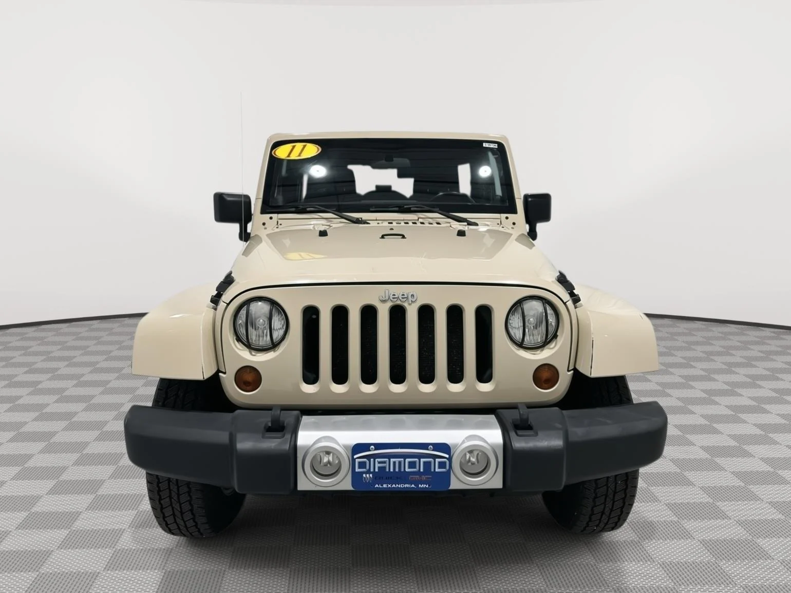 Used 2011 Tan Jeep Sahara image 8