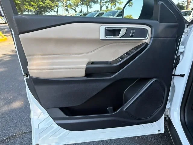 Used 2020 White Ford XLT image 10