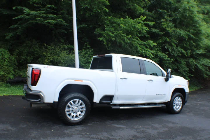 Certified Used 2023 Summit White GMC SLT image 2