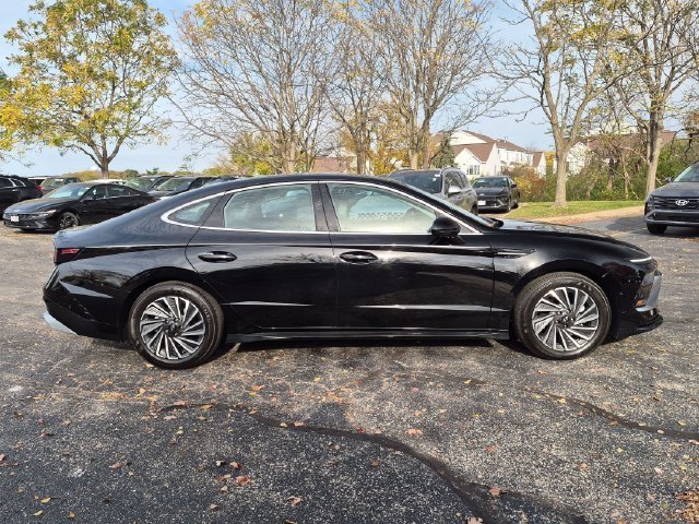 Used 2024 Black Hyundai Limited image 8