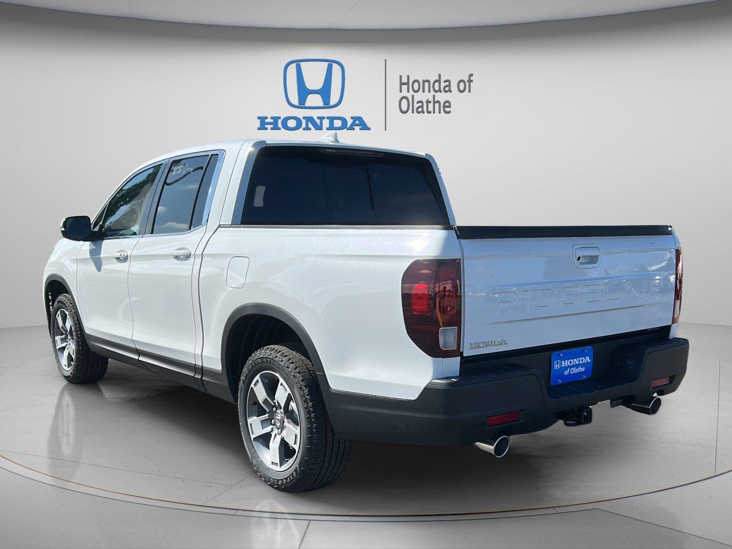 New 2026 Platinum White Pearl Honda RTL image 5