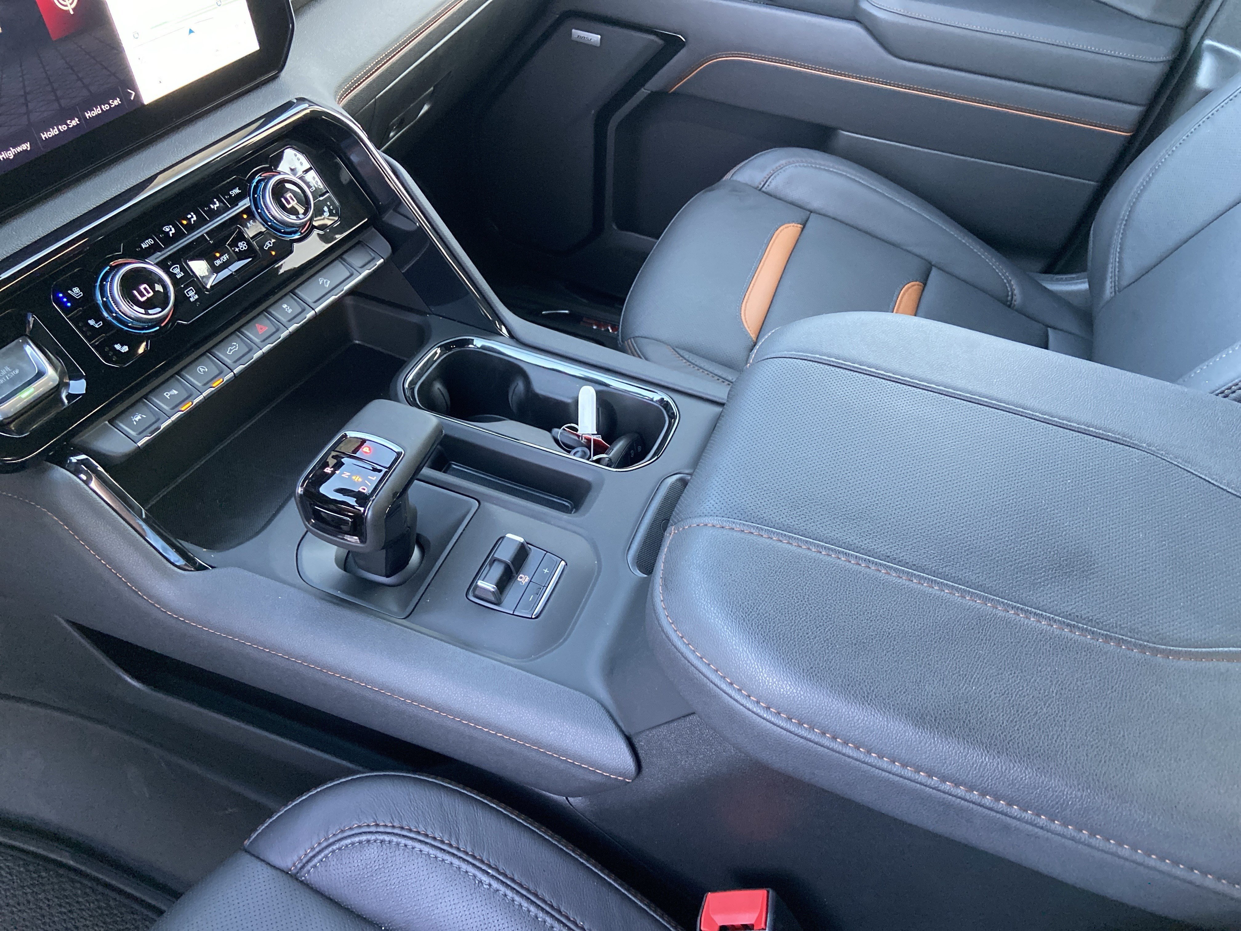 Used 2025 Summit White GMC AT4 image 24