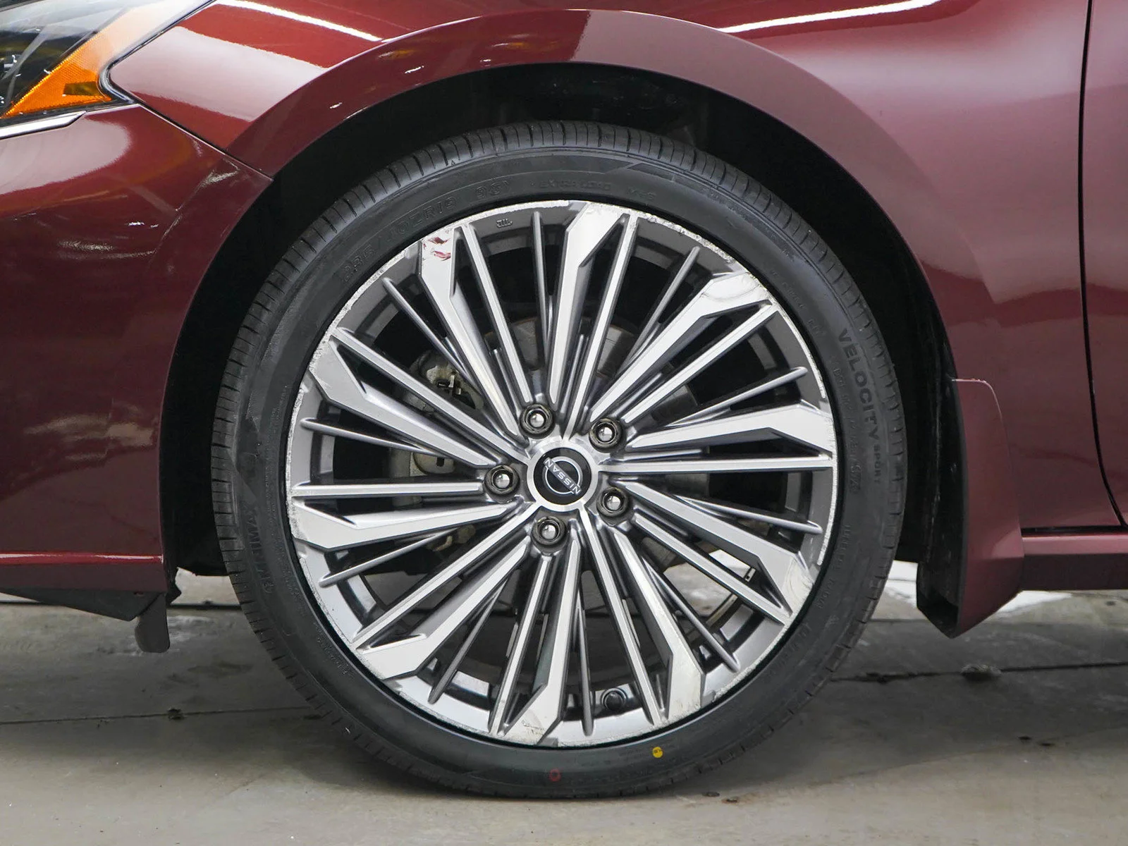 Used 2023 Garnet Pearl Metallic Nissan 2.5 SL image 28