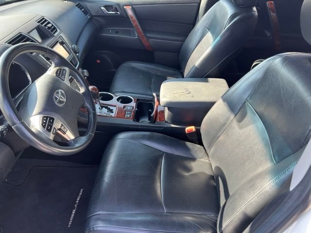Used 2013 White Toyota Limited image 5