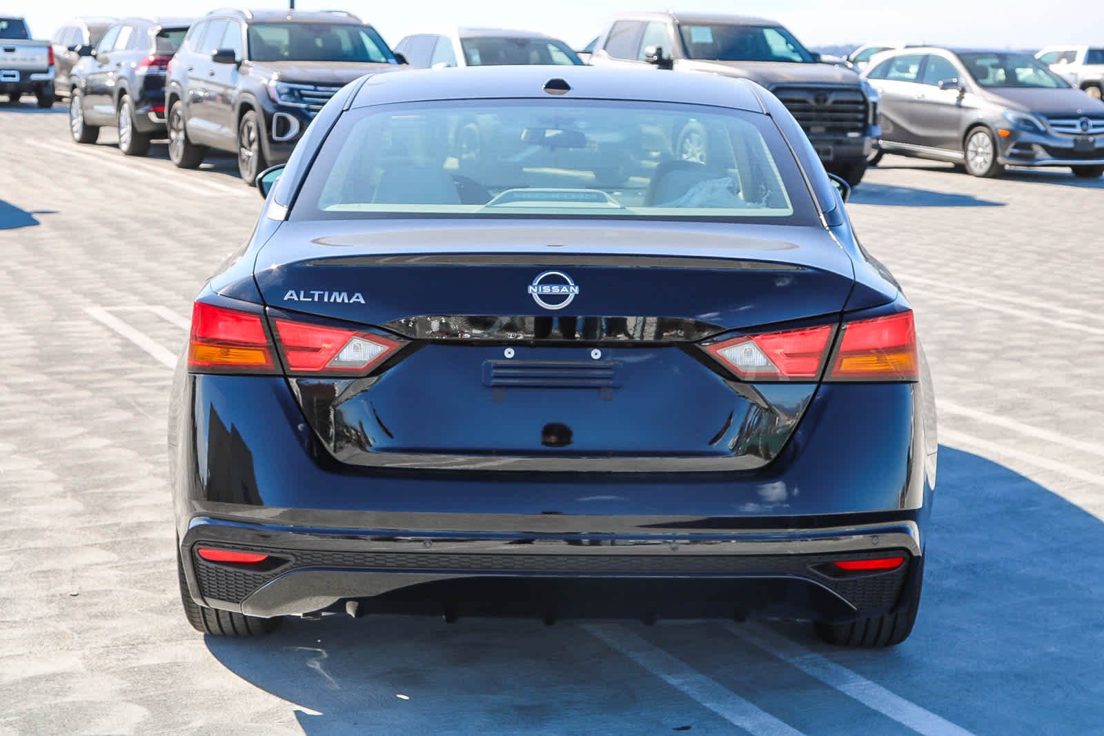 2025 Nissan Altima SV - Photo 7